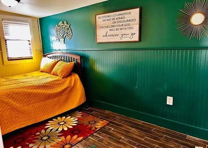 Charming 1-Bed Cottage In Ortega