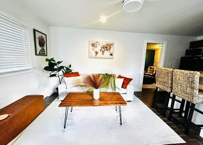 Charming 1-Bed Cottage In Ortega